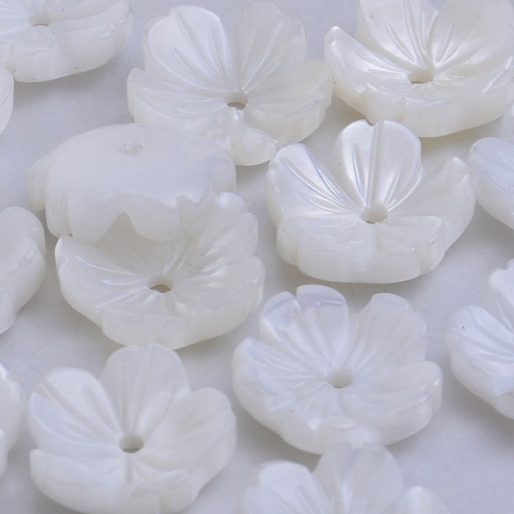 10mm Mother Pearl Shell Unique Shape Natural Shell Flowers Carved Shell Flower central hole 1mm Shell Jewelry Making white 10pcs