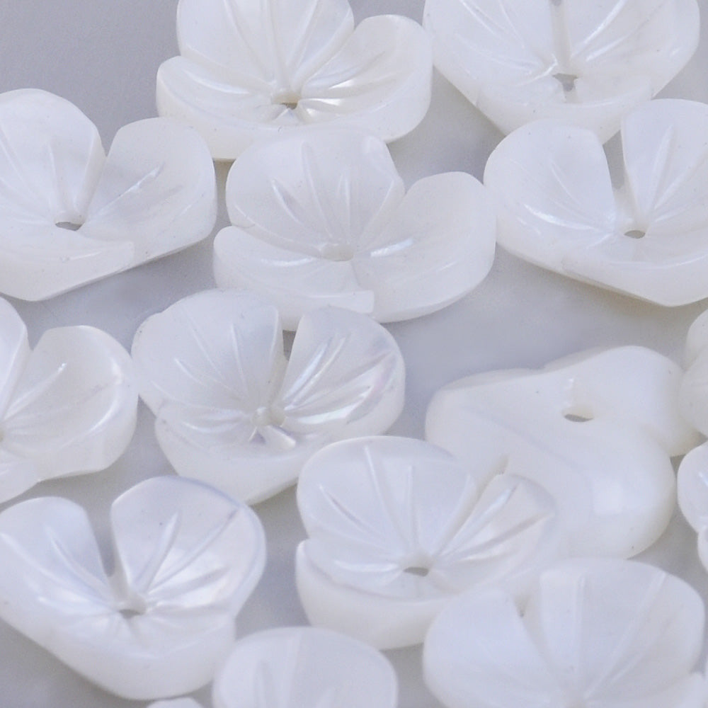 White Mother of Pearl Shell Carved 3D Flowers 12mm Flat Back Center Drilled central hole 1mm diy Shell Jewelry Making 10pcs