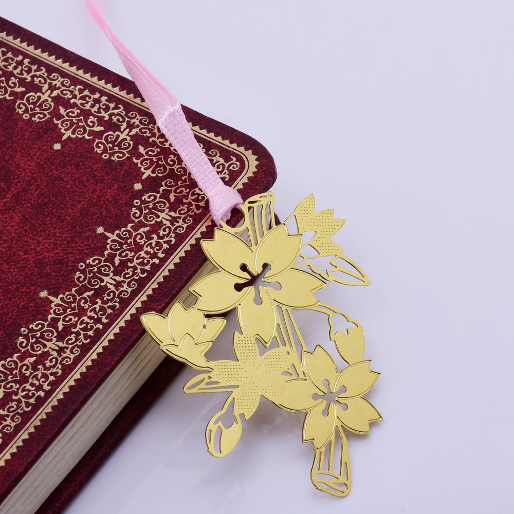 About 43*53mm Personalized Brass Bookmark Gift for Romance Readers cherry blossoms shape Bookmarks 4pcs