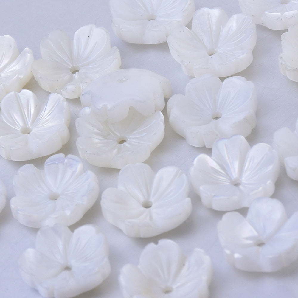 8mm Mother Pearl Shell Unique Shape Natural Shell Flowers Carved Shell Flower central hole 1mm Shell Jewelry Making white 10pcs