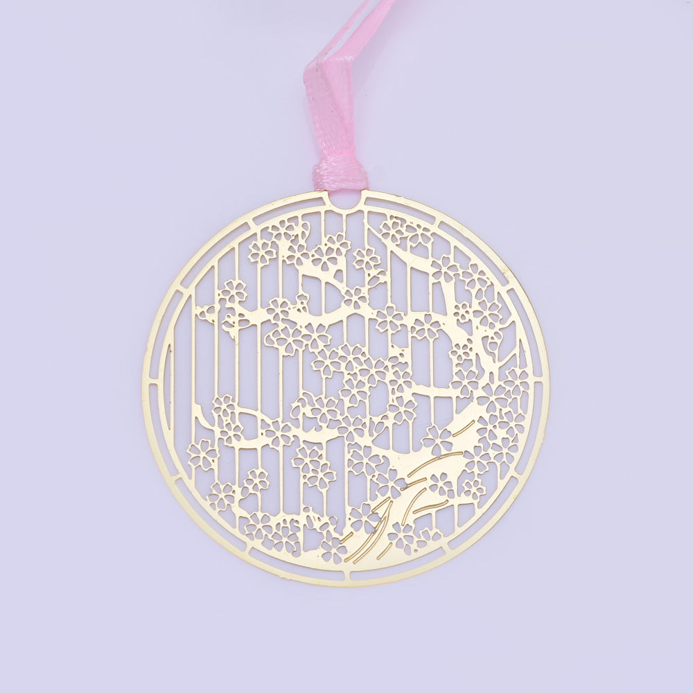 About 46*46mm Personalized Brass Bookmark Gift for Romance Readers cherry blossoms shape Bookmarks 4pcs